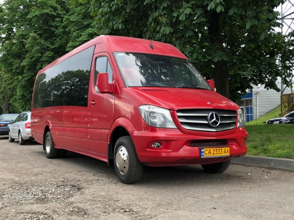 Mercedes-Benz Sprinter — автобус на 24 місця