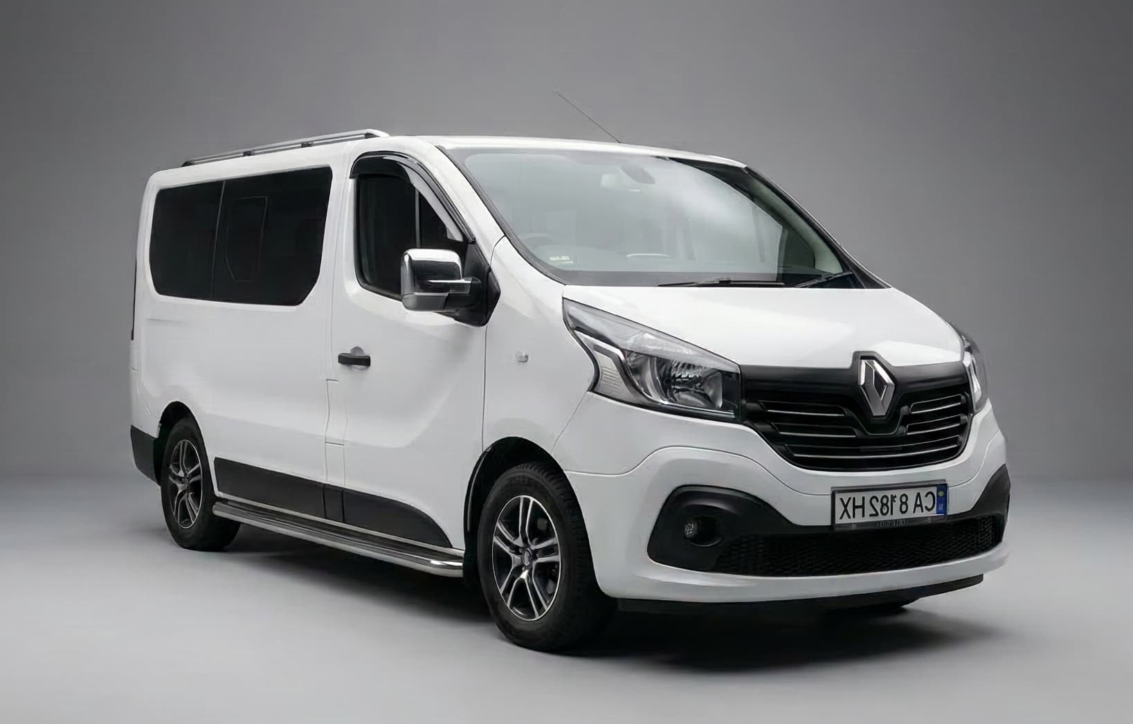 Renault Trafic III — мікроавтобус на 10 місць